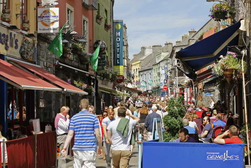 Snoozles Quay Street Tourist Hostel Galway Ngoại thất bức ảnh